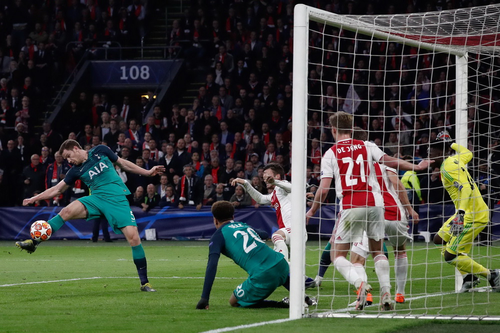 阿贾克斯发威，欧冠竞技烽火再燃的简单介绍