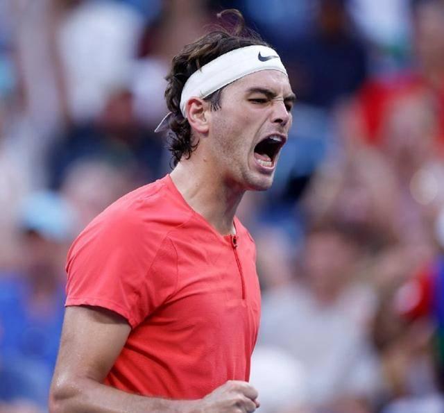 德约科维奇遭遇七连败,快船教练面临压力! 德约科维奇遭遇七连败,快船教练面临压力!